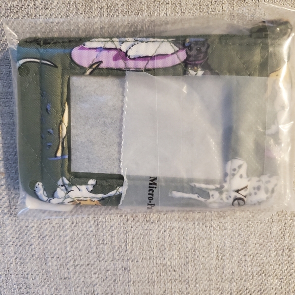 Vera Bradley Dog Park Zip ID Case - Picture 3 of 4